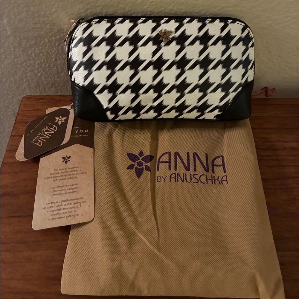 Anna by Anuschka Black and White Houndstooth pouch/makeup bag